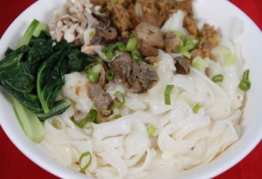 Bakmi Ayam Lebar